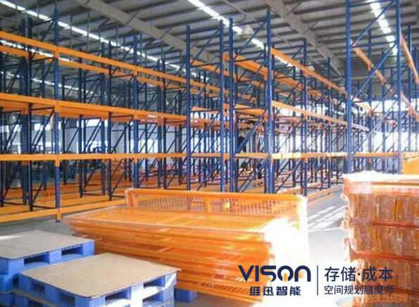 料箱式四向穿梭車 料箱式四向穿梭車