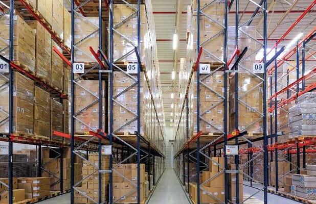 定制倉儲貨架：讓倉庫空間垂直利用 ，貨物 “有序存放“